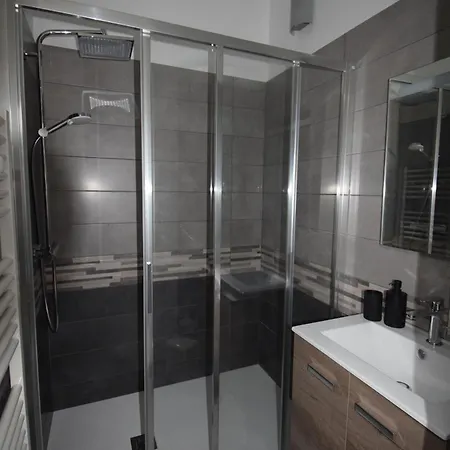 Le Clos Monade Nyaraló